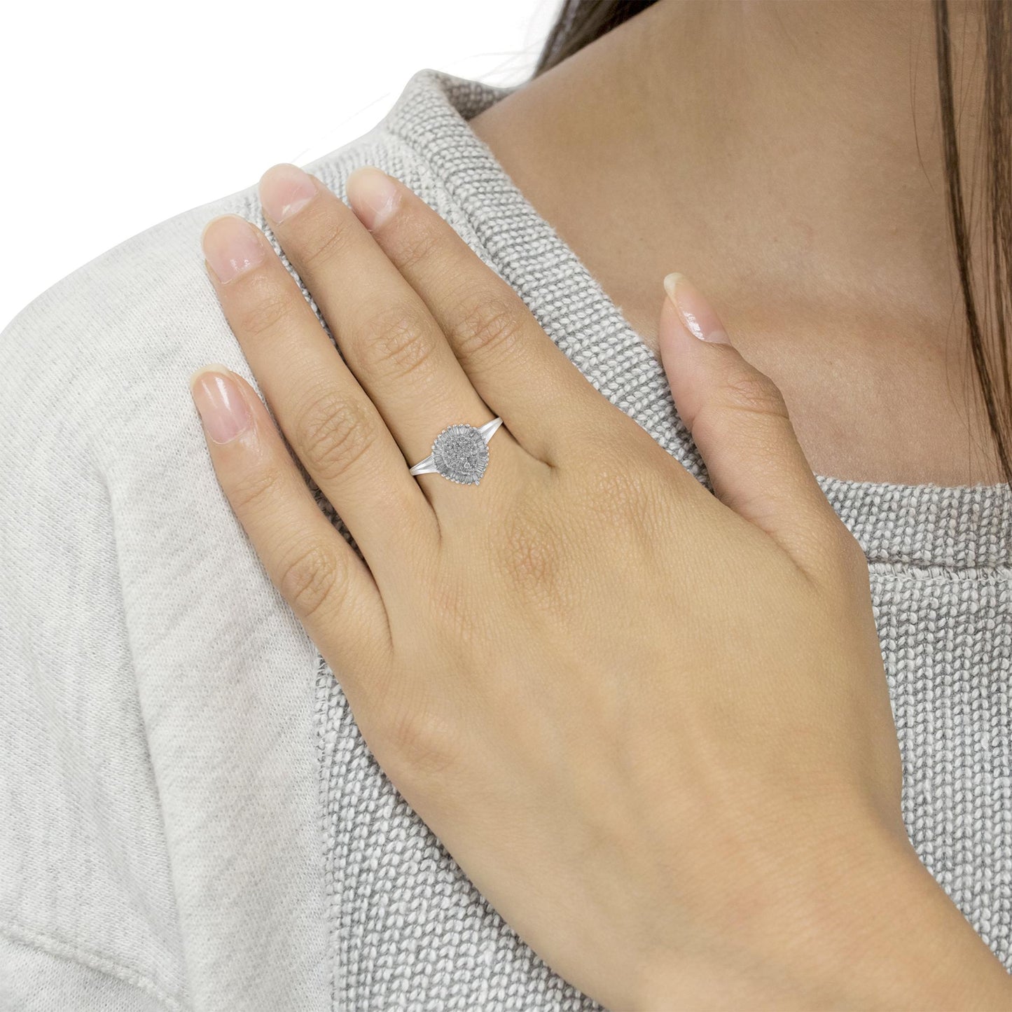 10K White Gold 1/2 Cttw Round & Baguette Cut Diamond Pear Shaped Domed Pavé Ring